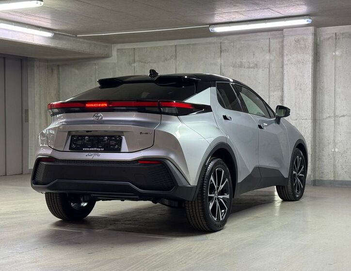 Toyota C-HR 5