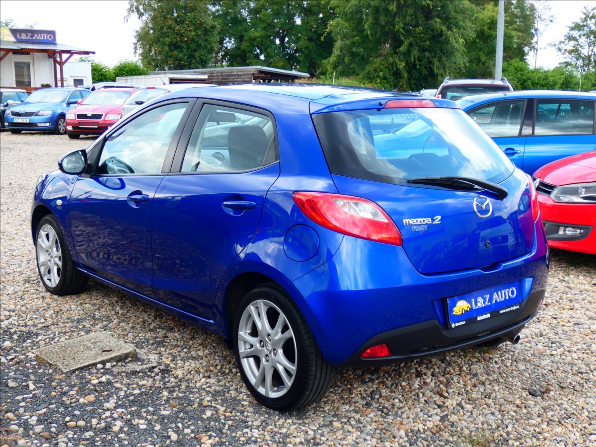 Mazda 2