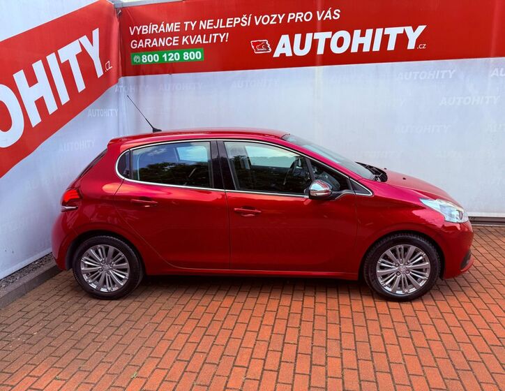 Peugeot 208 6