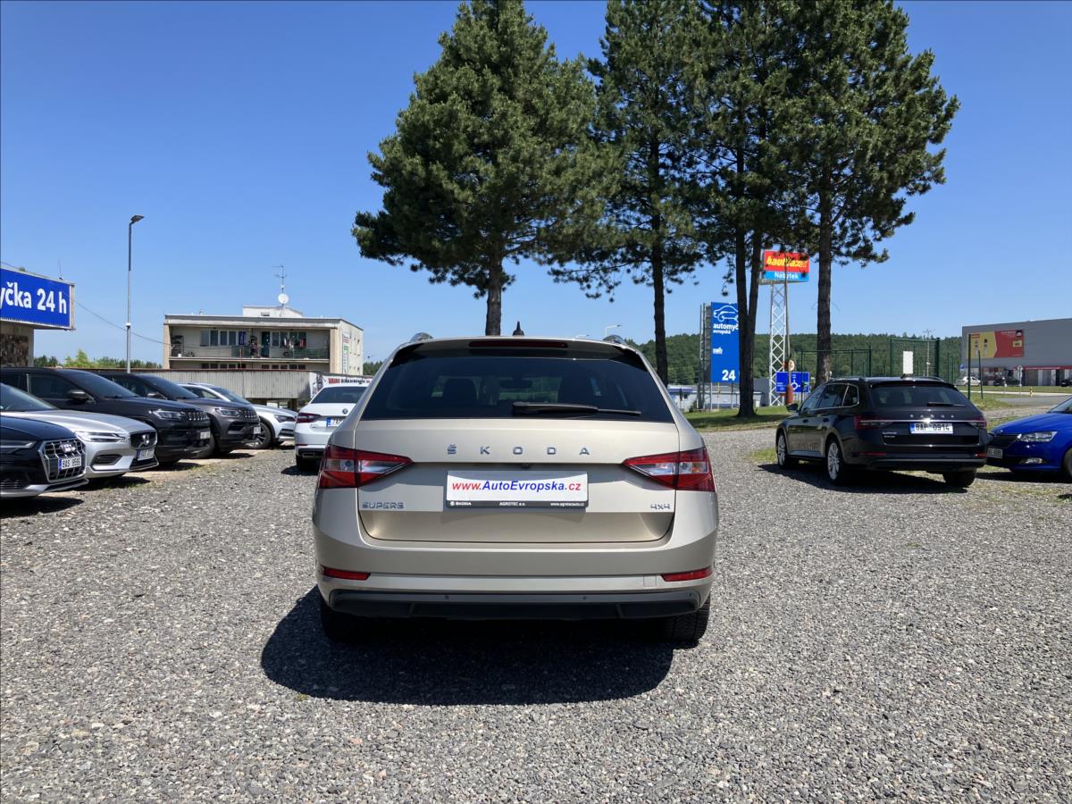 Škoda Superb