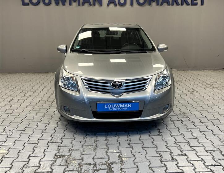 Toyota Avensis 4