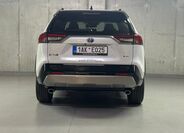 Toyota RAV4 6