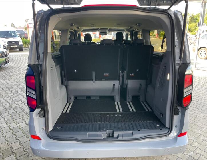 Ford Tourneo Custom 9