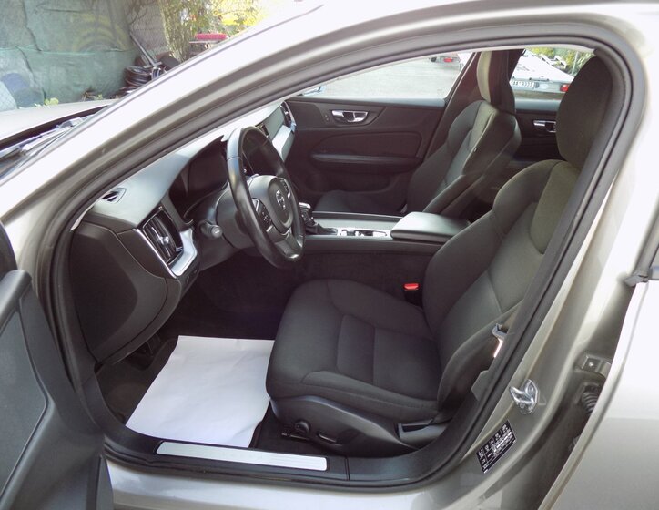 Volvo V60 12