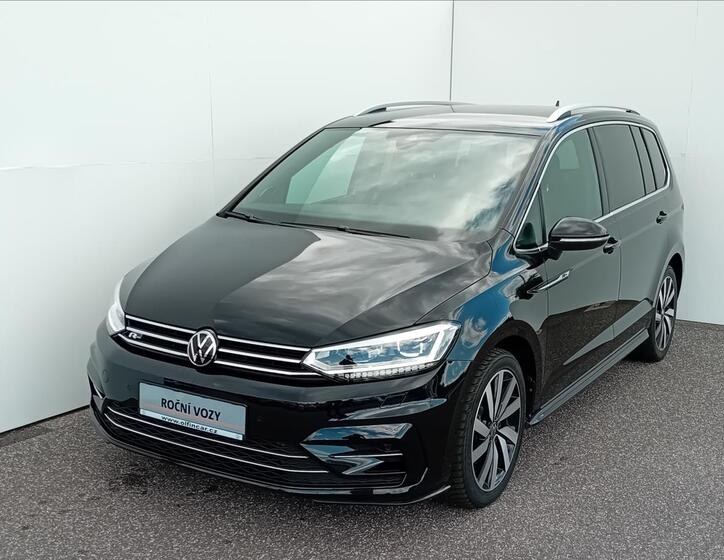 Volkswagen Touran 1