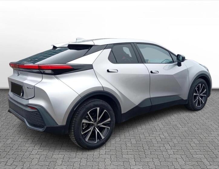 Toyota C-HR 6