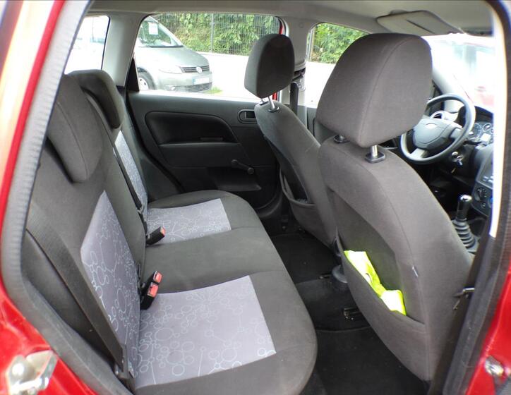Ford Fiesta 15