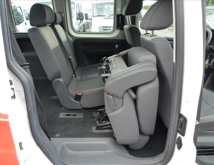 Volkswagen Caddy 23