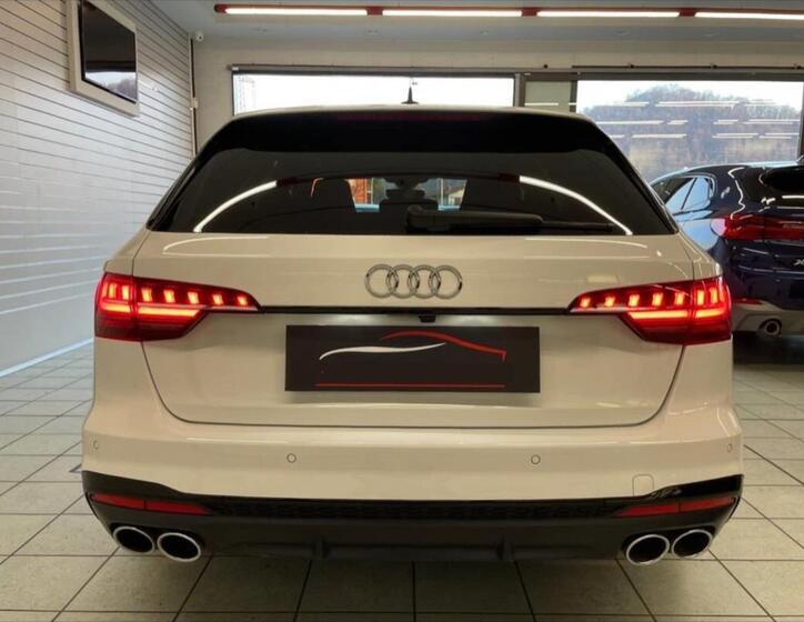 Audi S4 3