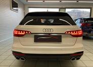 Audi S4 3