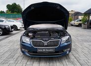 Škoda Superb 9
