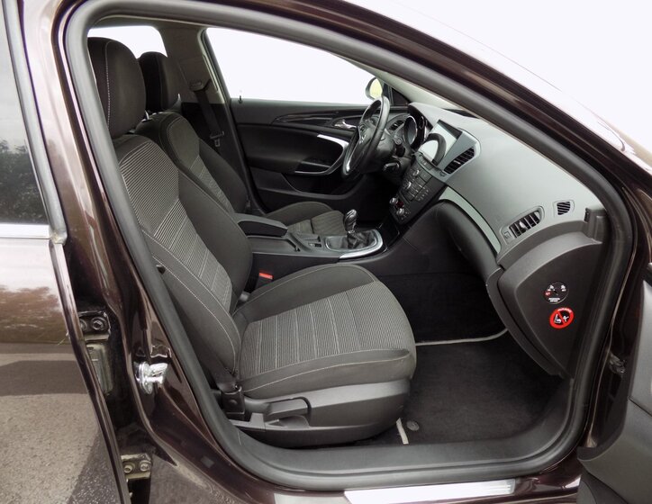 Opel Insignia 9