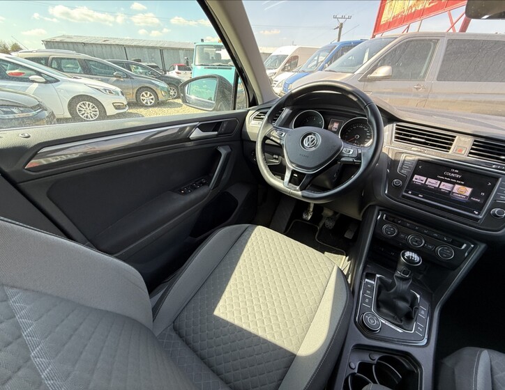 Volkswagen Tiguan 19
