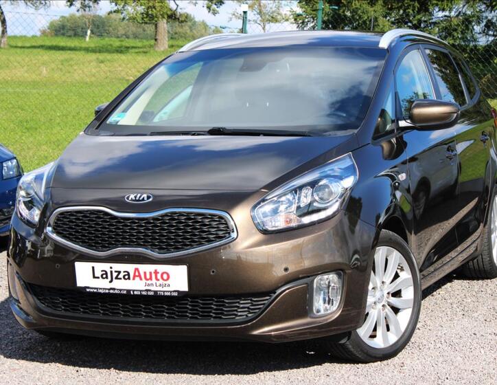 KIA Carens 34