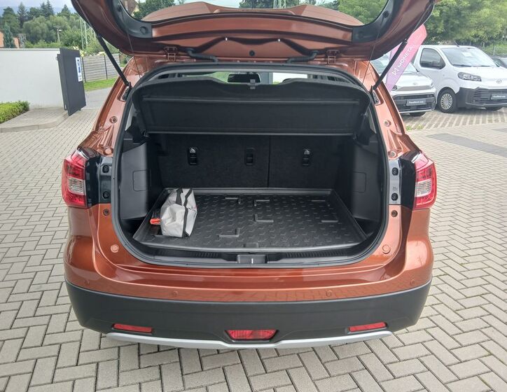 Suzuki SX4 S-Cross 13