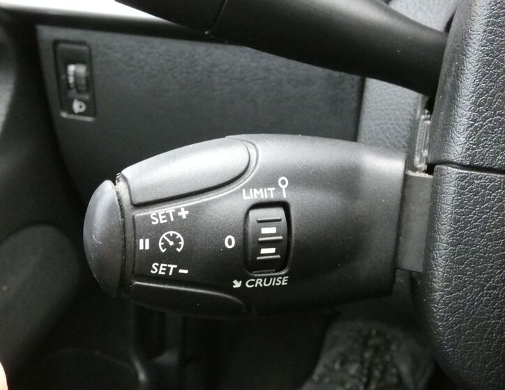 Peugeot 207 31