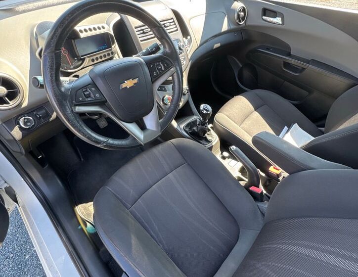 Chevrolet Aveo 21