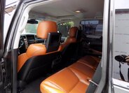 Lexus LX 570 10