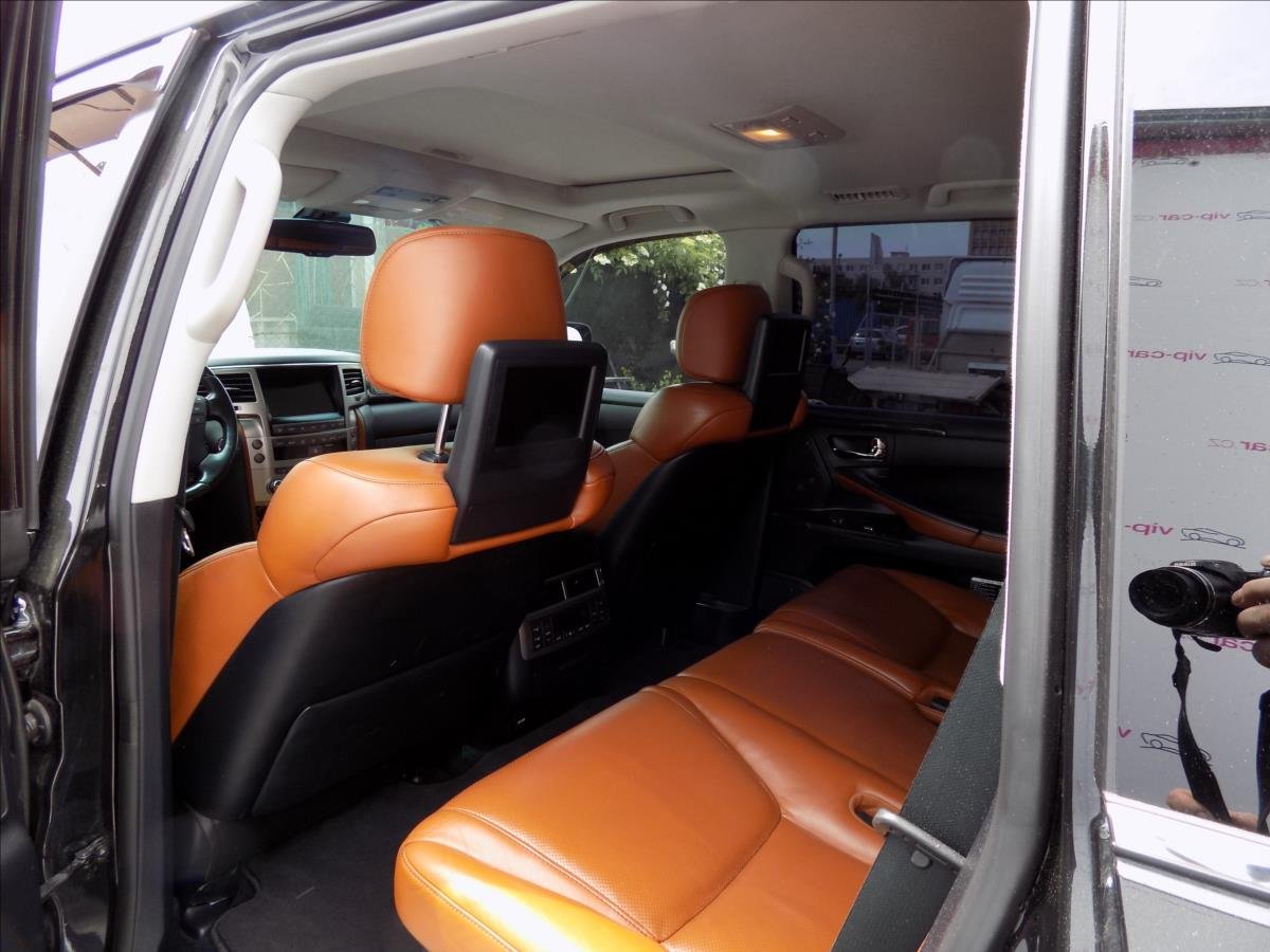 Lexus LX 570