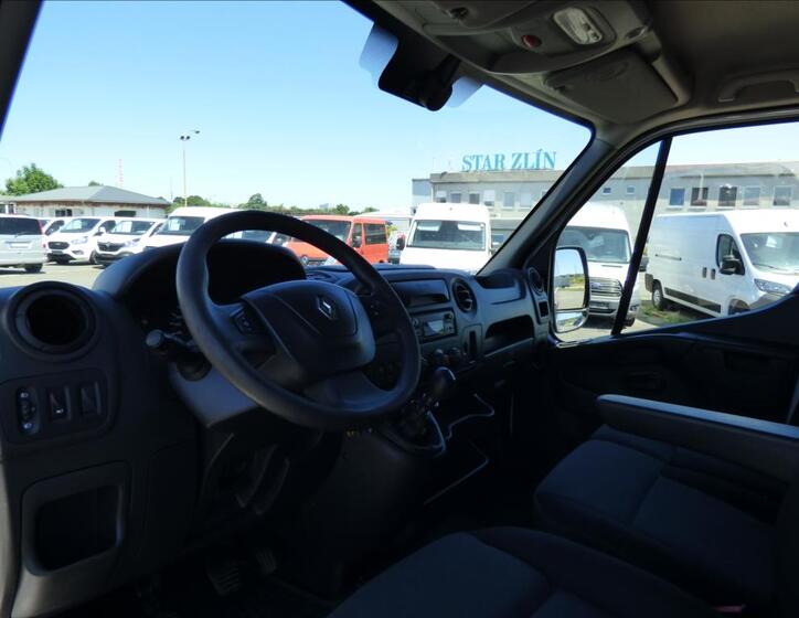 Renault Master 12