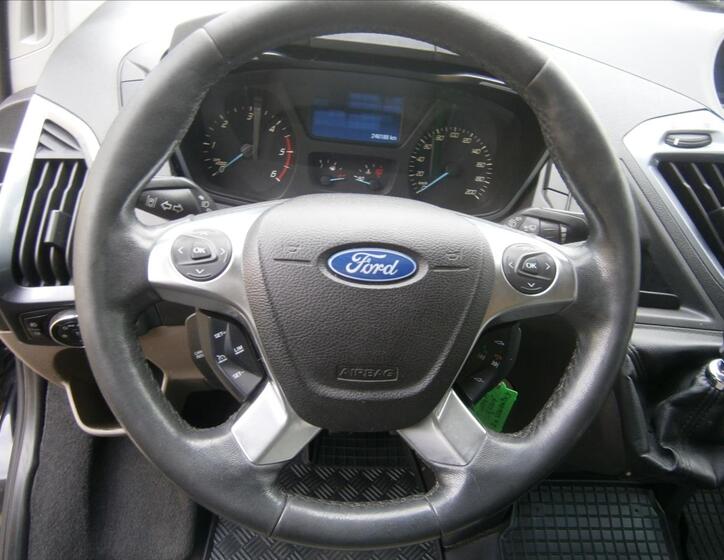 Ford Tourneo Custom 18