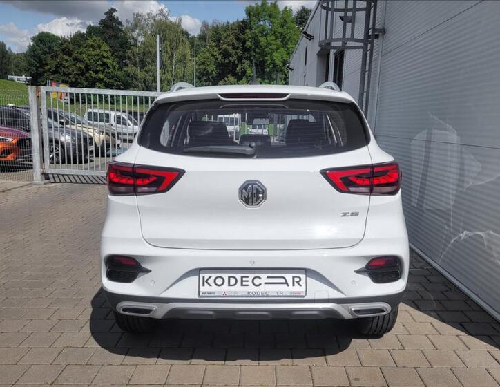MG ZS 5