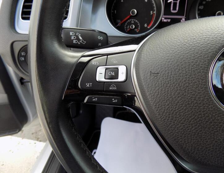 Volkswagen Golf 27