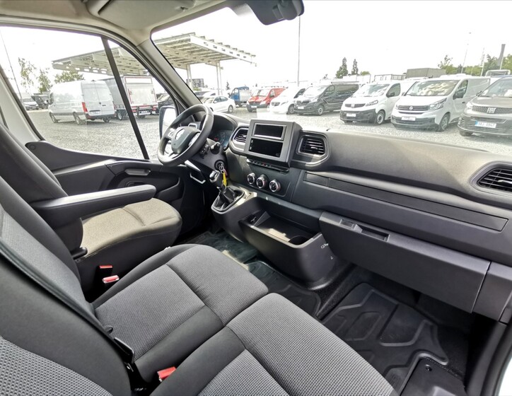 Renault Master 8