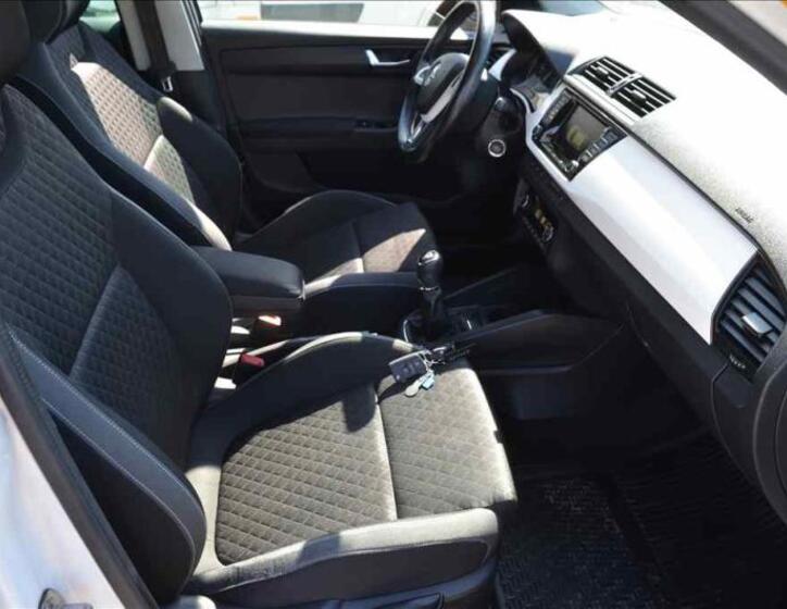 Škoda Fabia 19