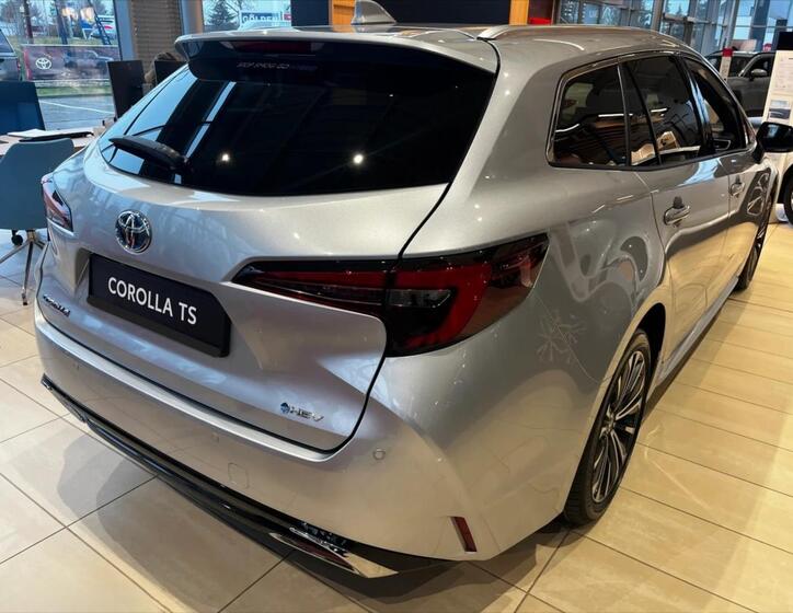 Toyota Corolla 4