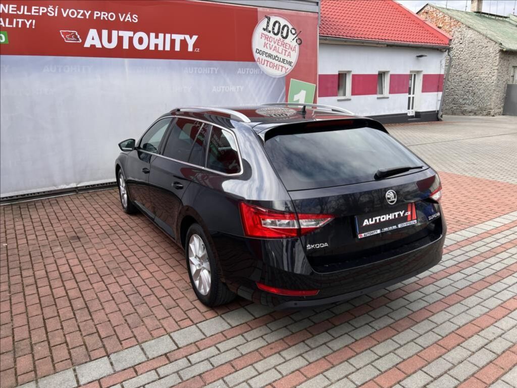 Škoda Superb 8