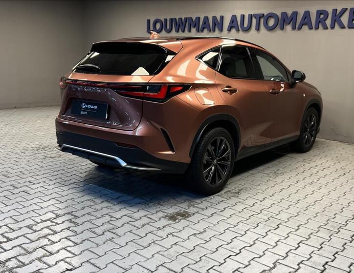 Lexus NX 450h plus 2
