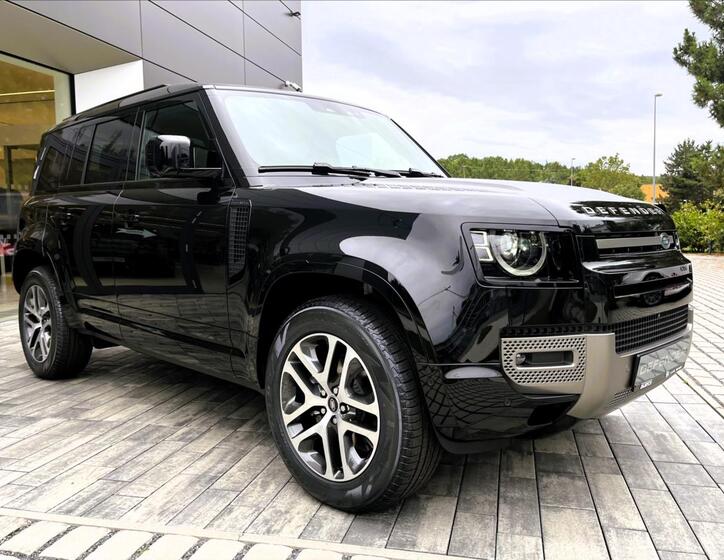 Land Rover Defender 10