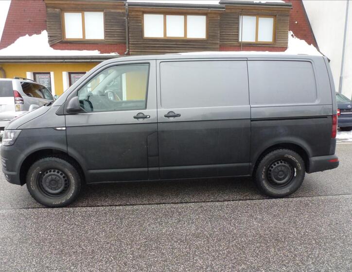 Volkswagen Transporter 12