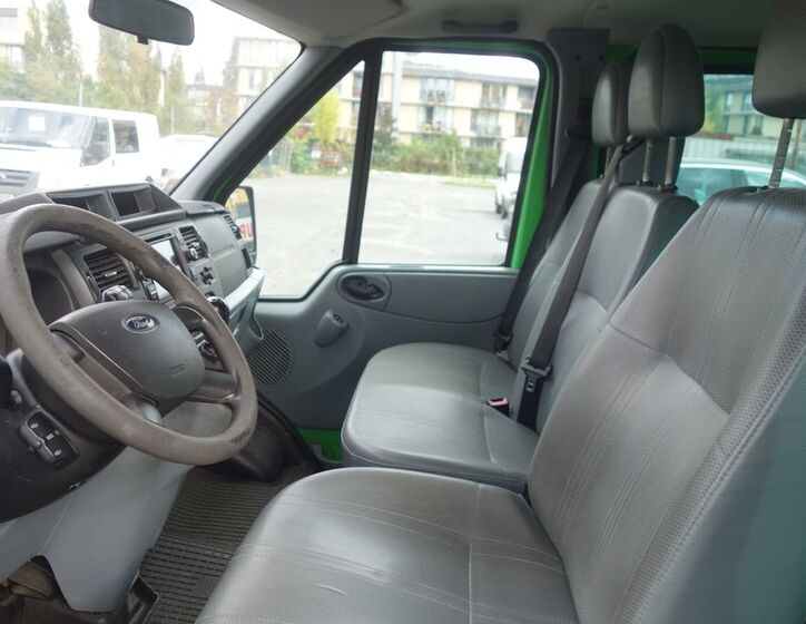 Ford Transit 19