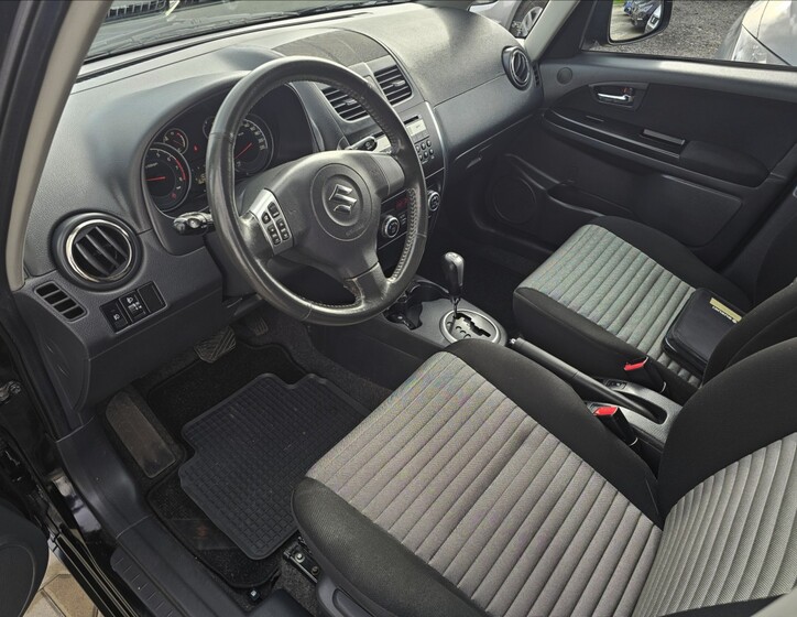 Suzuki SX4 10