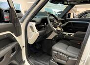 Land Rover Defender 10