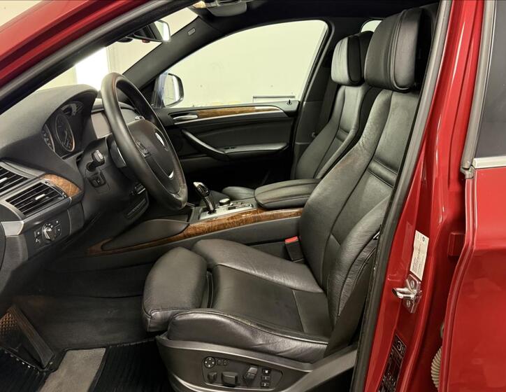 BMW X6 8
