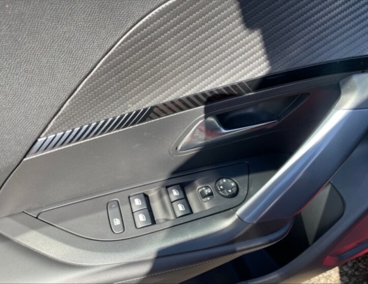 Peugeot 2008 11