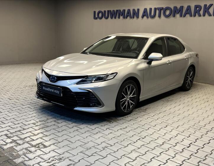 Toyota Camry 1