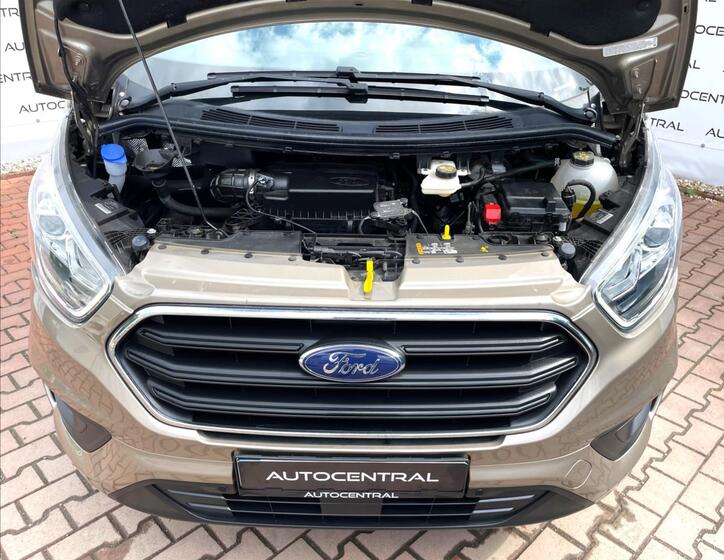 Ford Transit 9