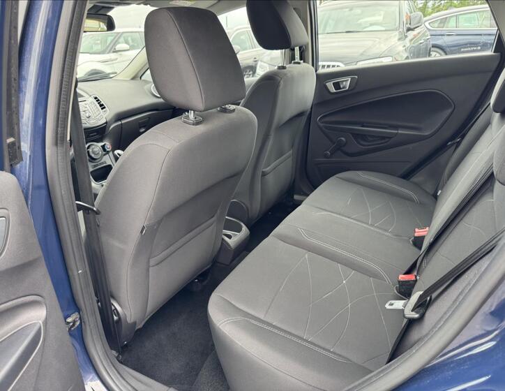 Ford Fiesta 13