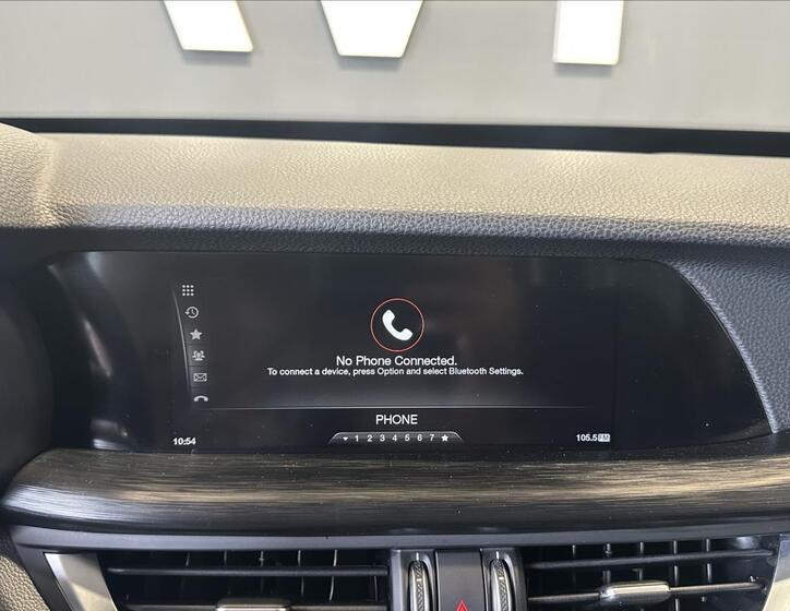 Alfa Romeo Stelvio 38