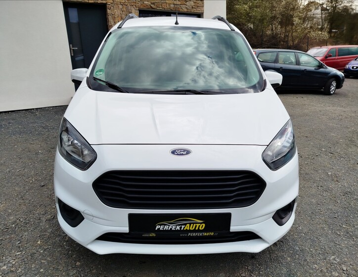 Ford Tourneo Courier 7