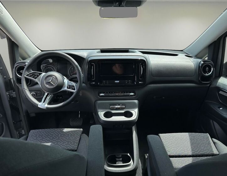 Mercedes-Benz Vito 13