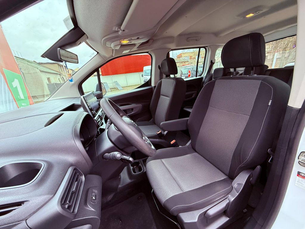 Toyota ProAce City 13