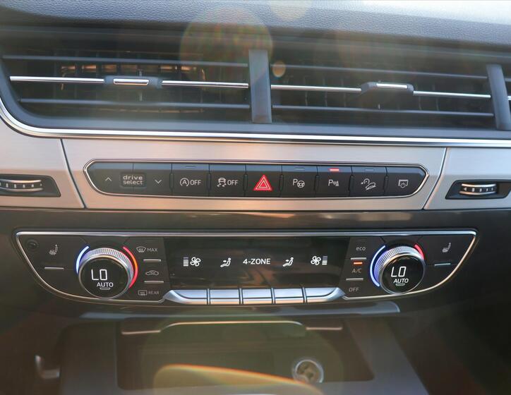 Audi Q7 33