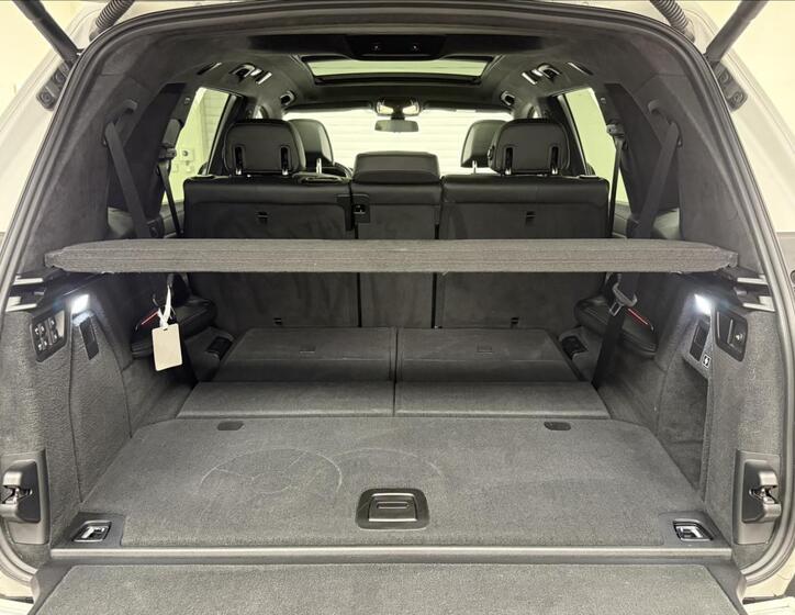 BMW X7 17