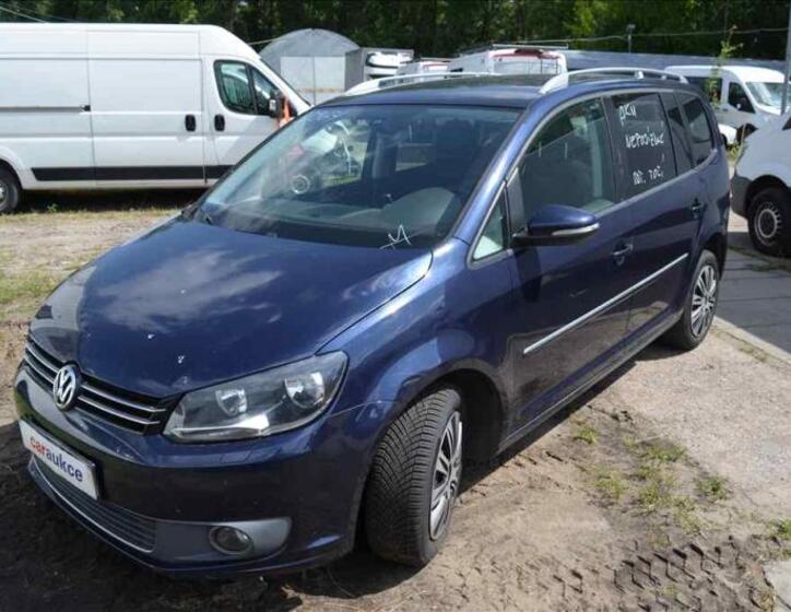 Volkswagen Touran 1