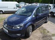 Volkswagen Touran 1